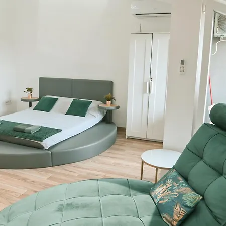 Hedonist-Kapije Lounge & Stay Belgrade Exterior photo