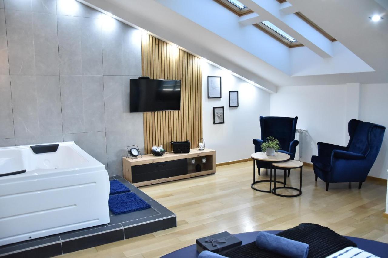 Hedonist-kapije Lounge & * Belgrade