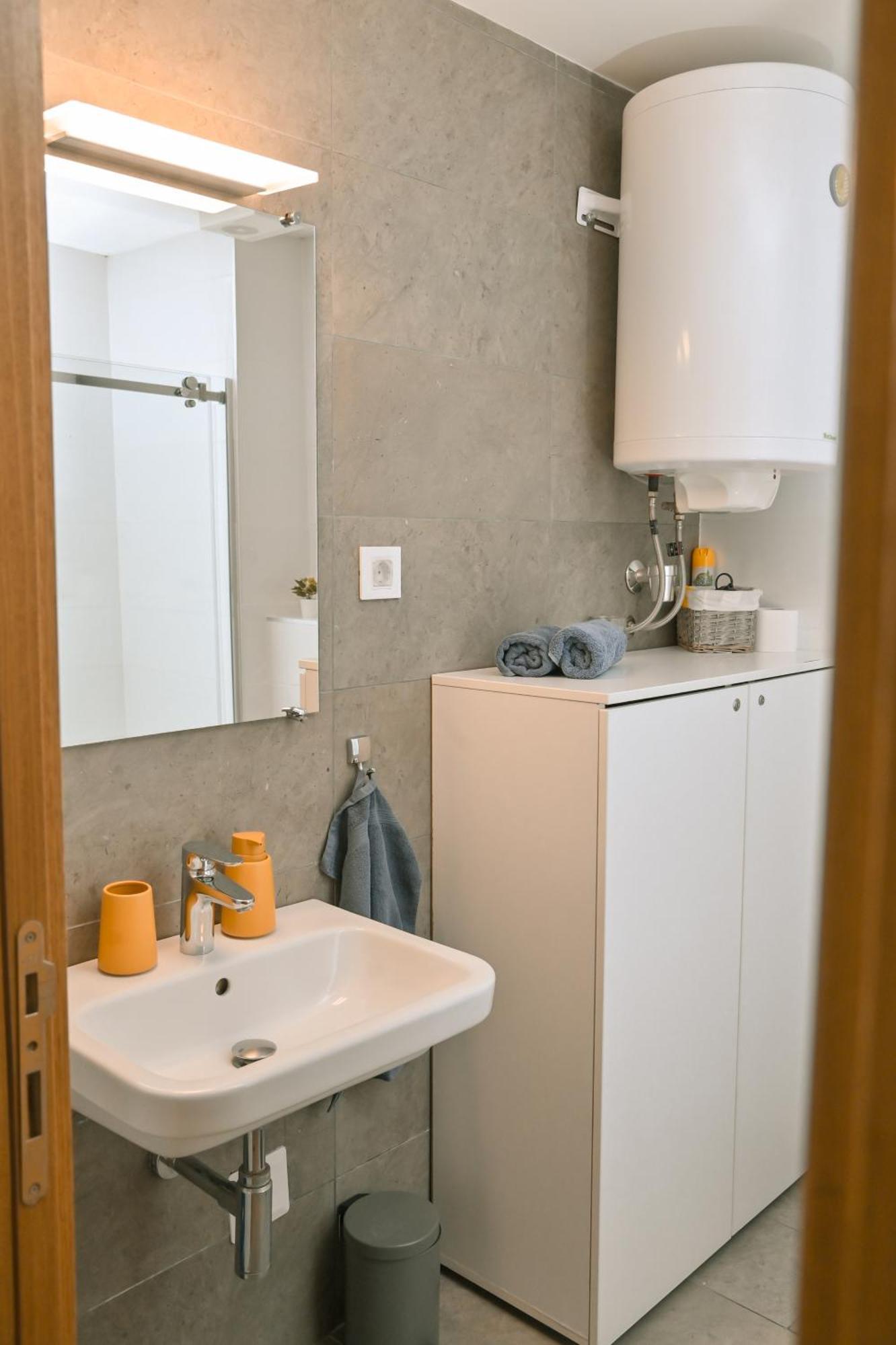 Hedonist-kapije Lounge & Apartment *