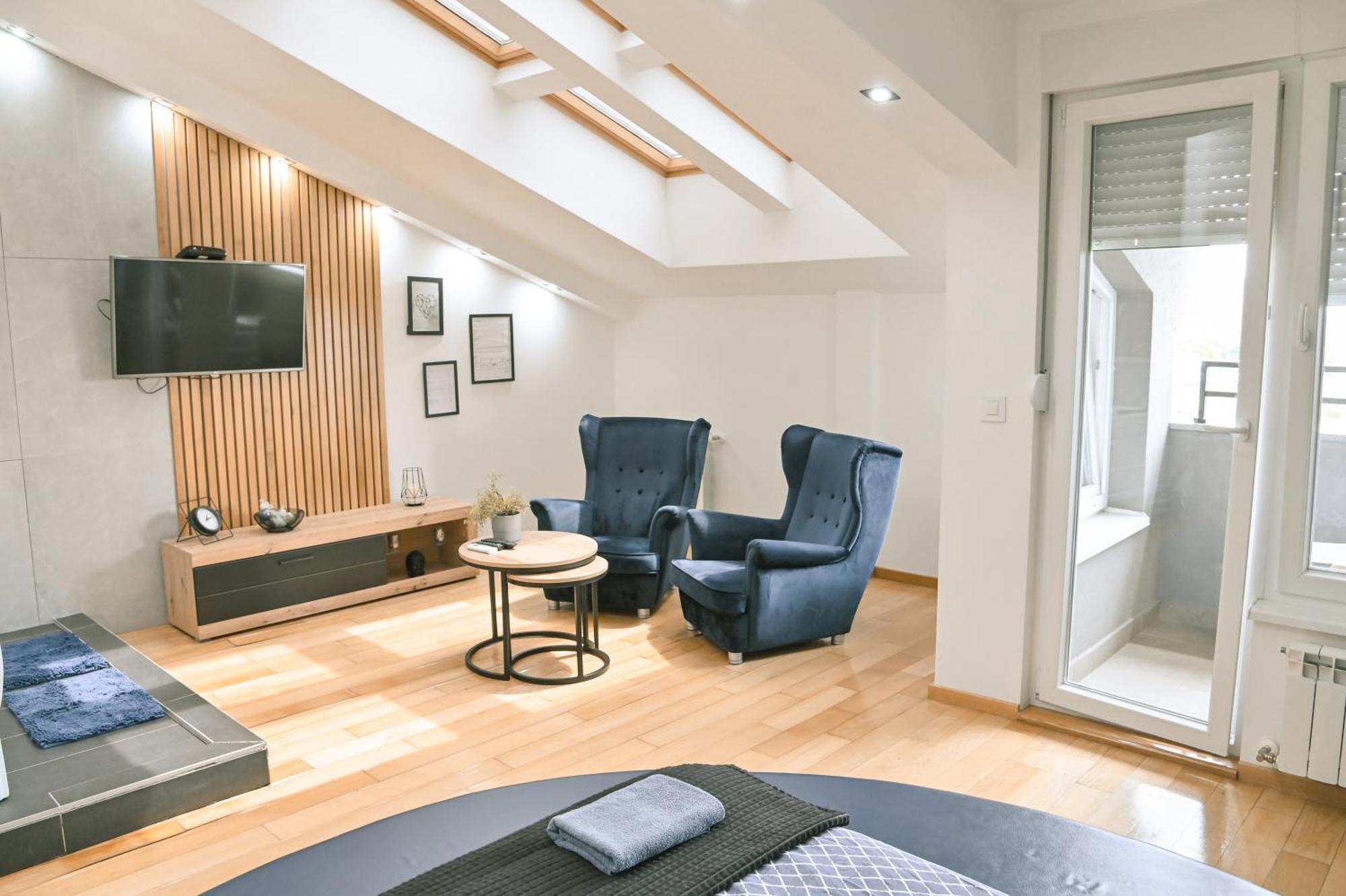 Hedonist-kapije Lounge & Apartment *